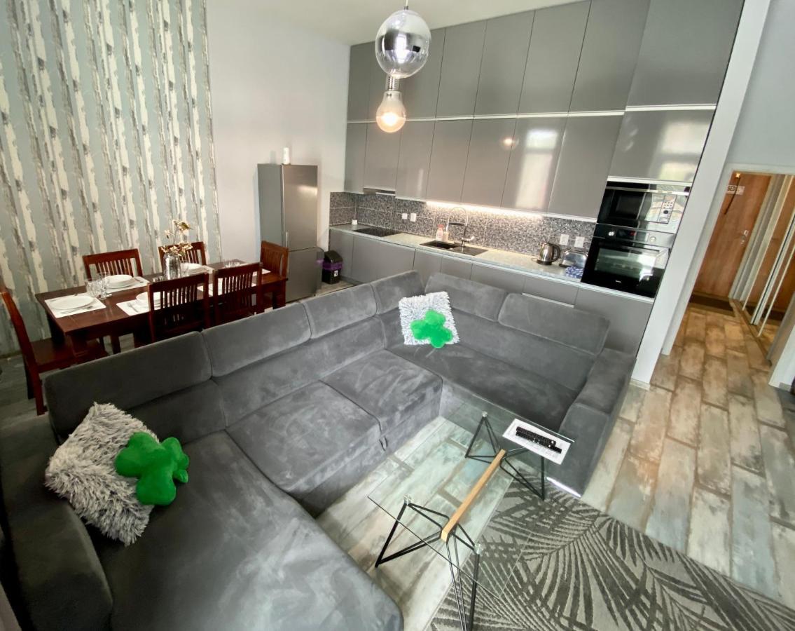 Royal City Centre Apartment 포프라트 외부 사진