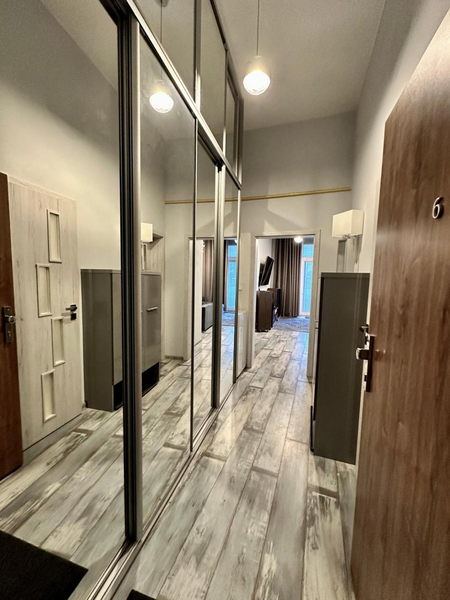 Royal City Centre Apartment 포프라트 외부 사진