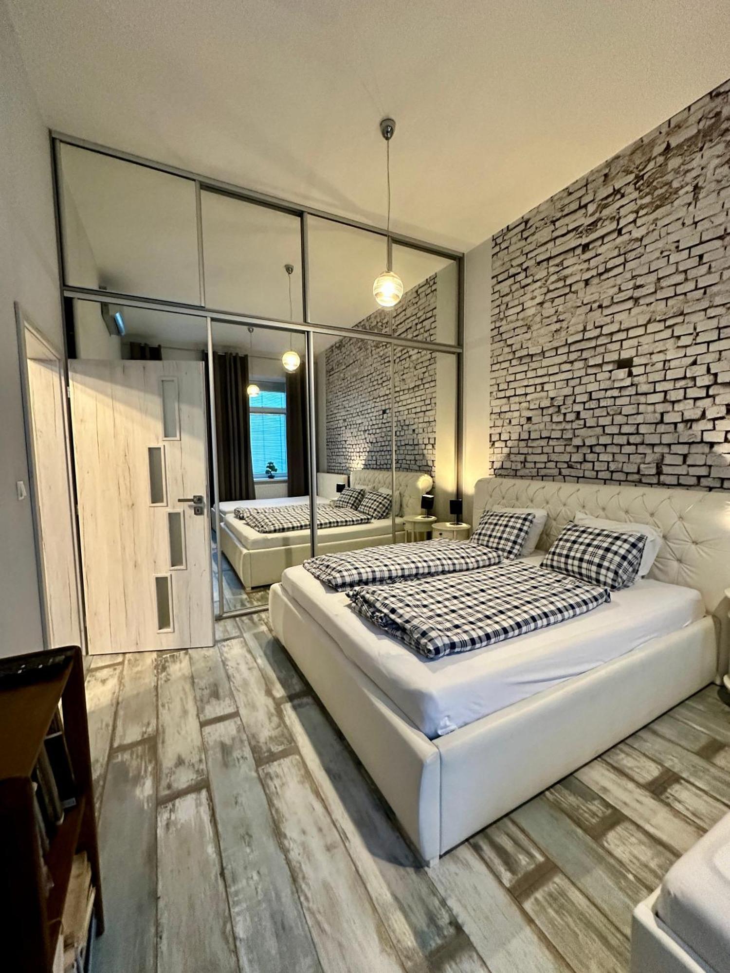 Royal City Centre Apartment 포프라트 외부 사진